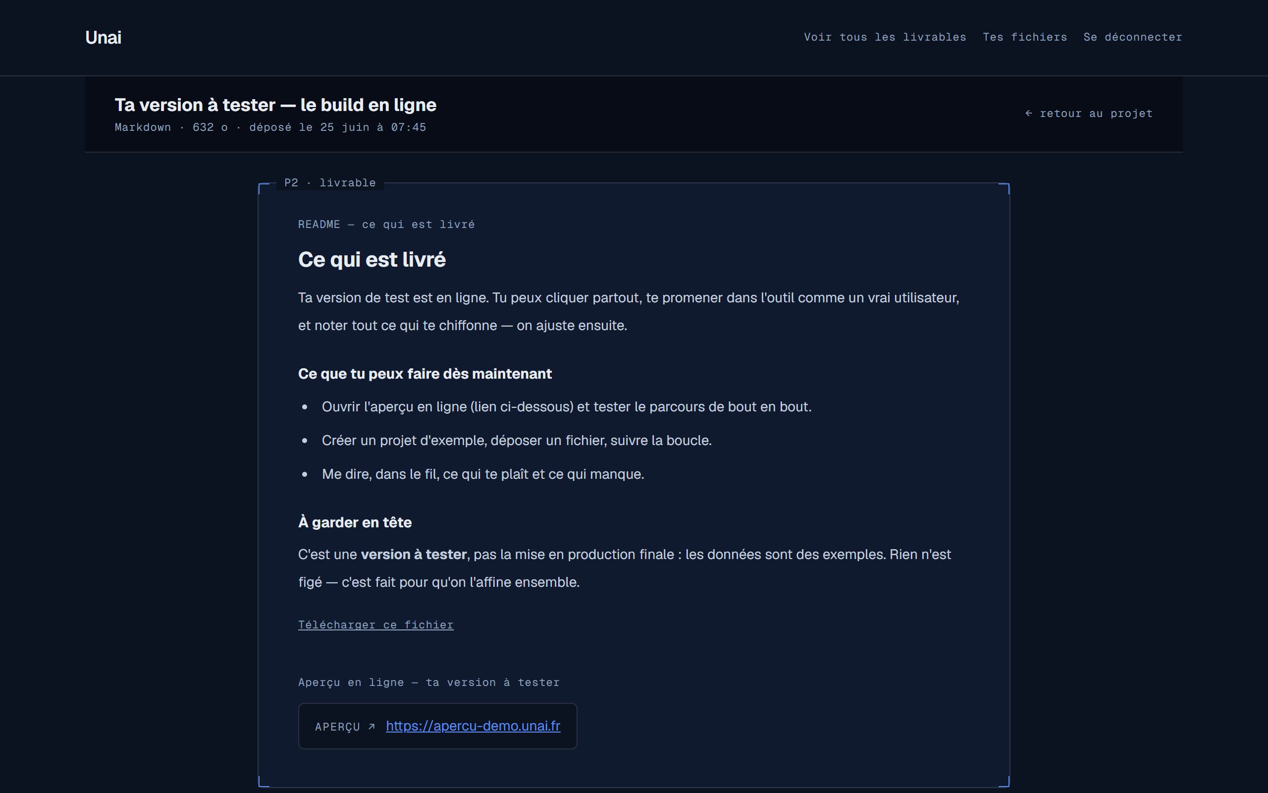 Livrable de construction : la section README du livrable dans le lecteur, plus un lien externe « aperçu ↗ » vers la version en ligne à tester.
